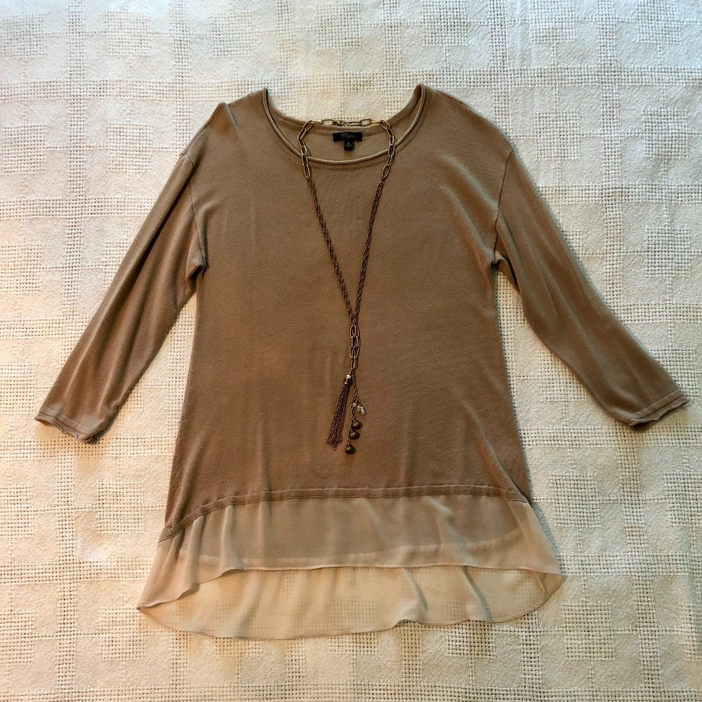 Cupio Light Weight Sweater/Knit Top